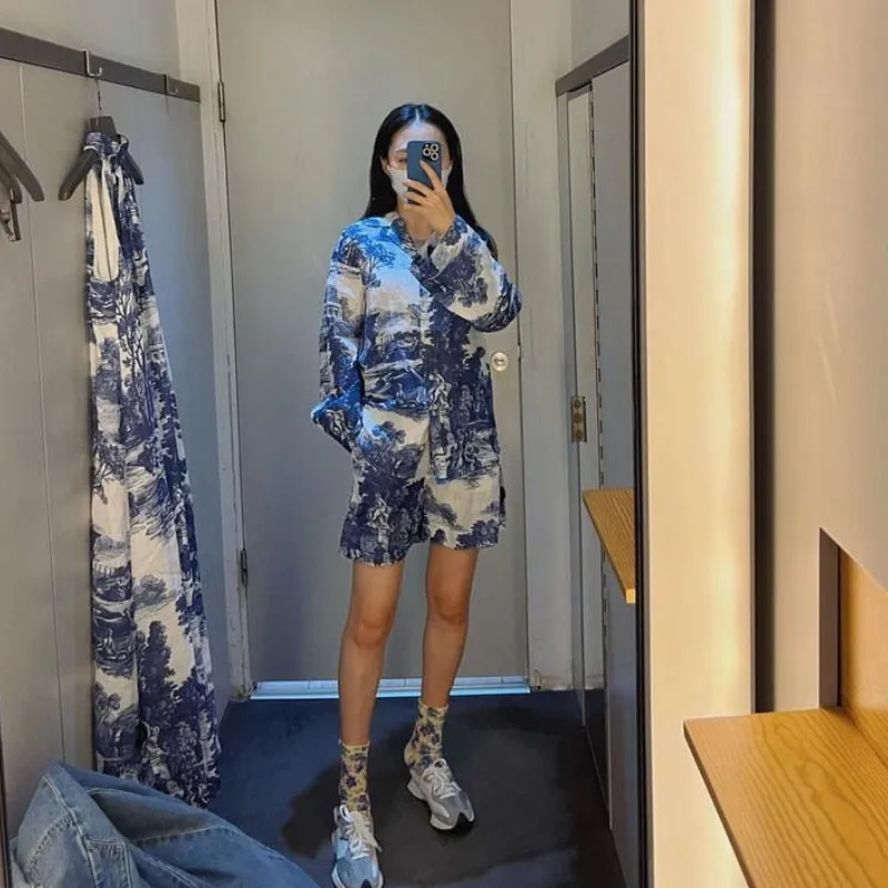 2023 Summer New Women Loose-fit Lapel Blue and White Printed Short-sleeved Shirt/shorts of The Same Style