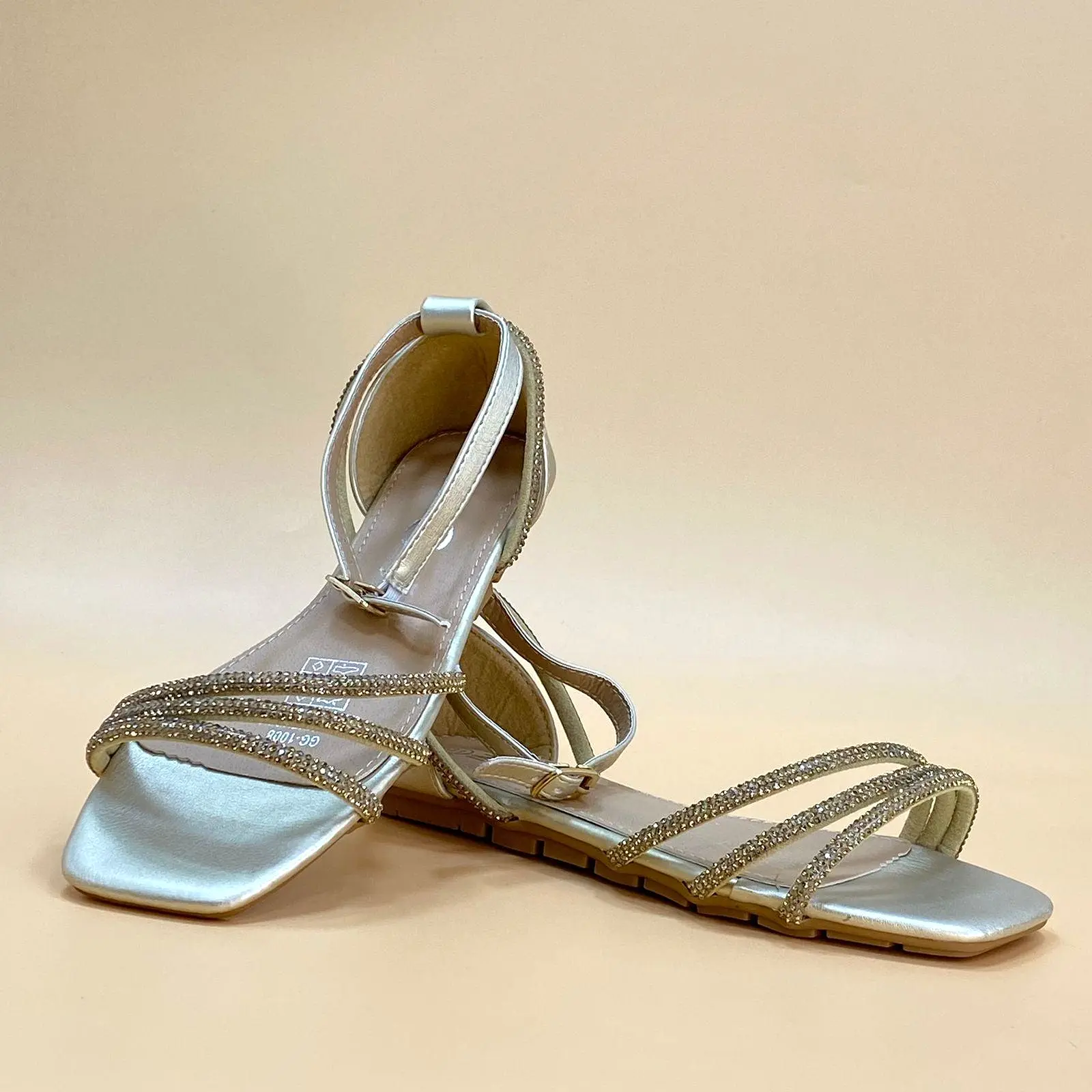 NEW ,  WOMEN SANDAL W117