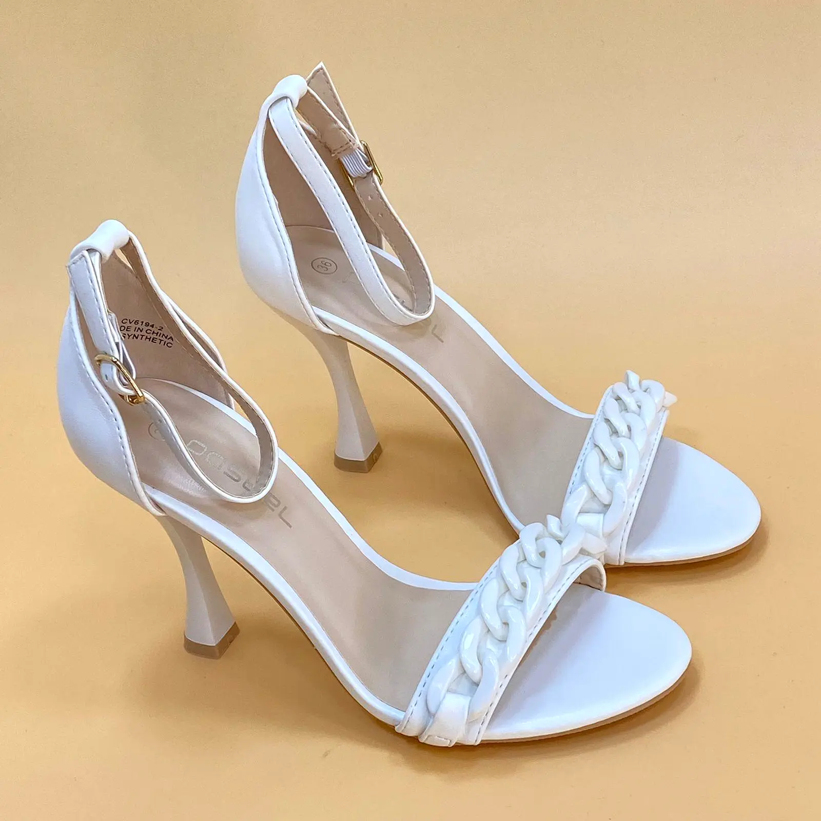 NEW ,  WOMEN SHOES HEELS W611