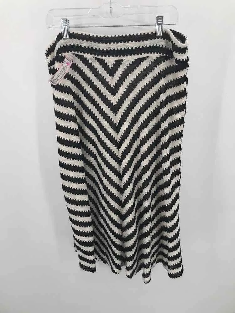 Pre-Owned Zac & Rachel Black Size XL Printed Midi Skirt