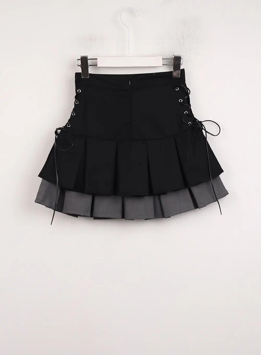 Two-Layered Pleated Mini Skirt IJ411