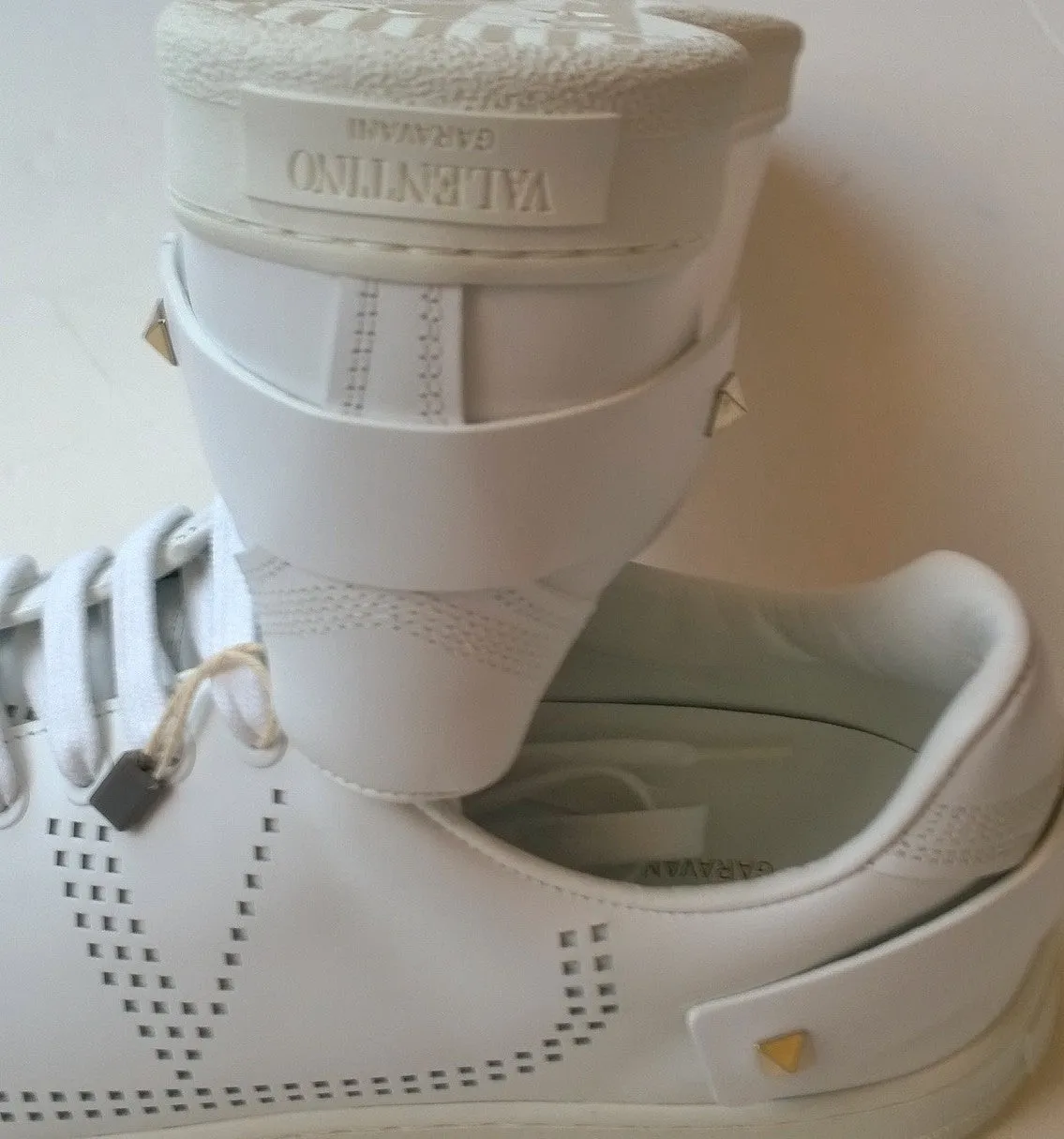 Valentino Garavani Backnet White Leather Sneakers Rockstuds