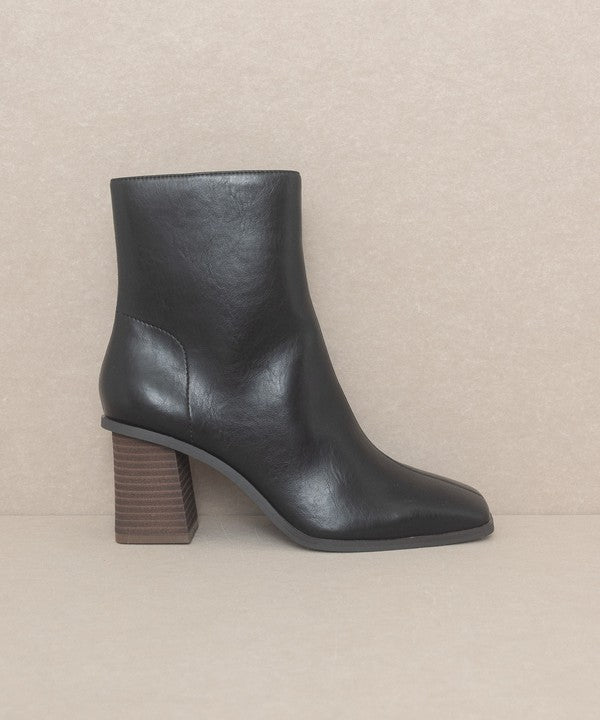 Vera Square Casual Toe Ankle Boots