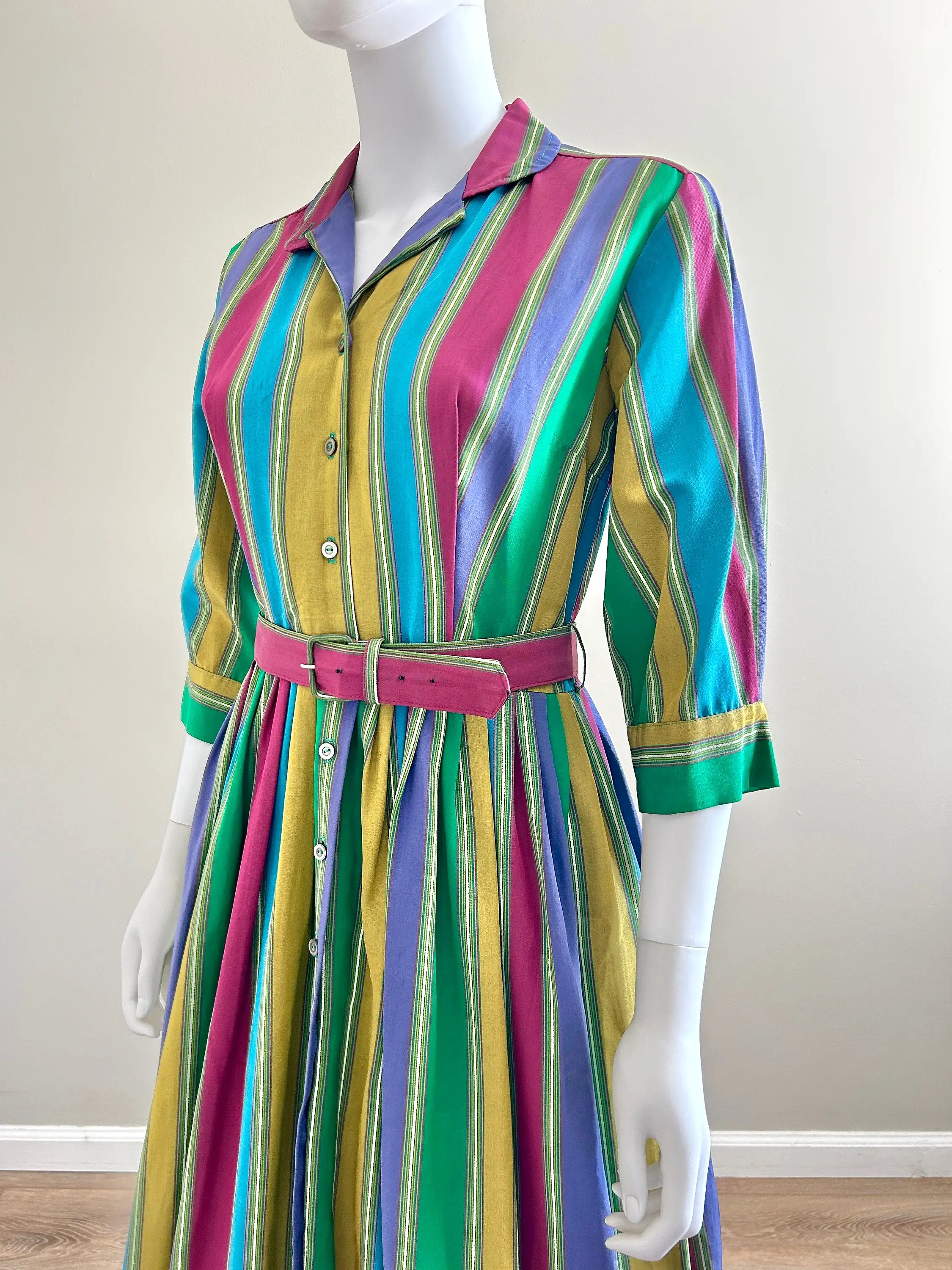 Vintage 1950’s Striped Fit and Flare Dress / 50s retro shirt dress / Size XS S