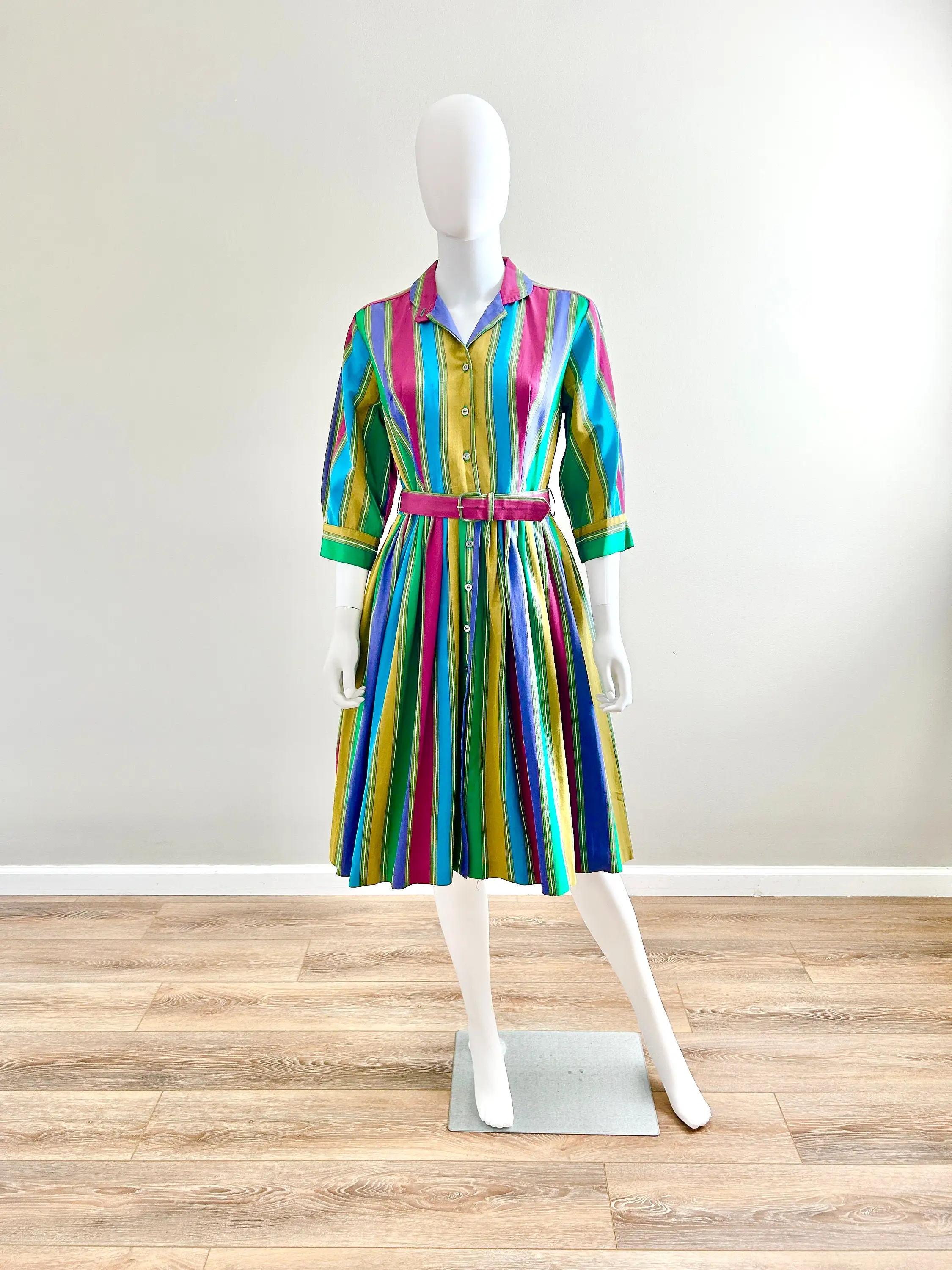 Vintage 1950’s Striped Fit and Flare Dress / 50s retro shirt dress / Size XS S